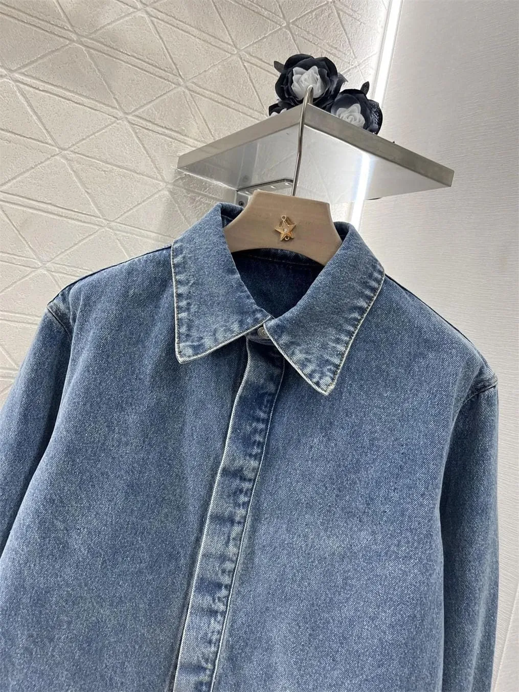 Women's Vintage Lapel Long Sleeve Loose Denim Jacket Casual Outdoor Trucker Denim Jackets